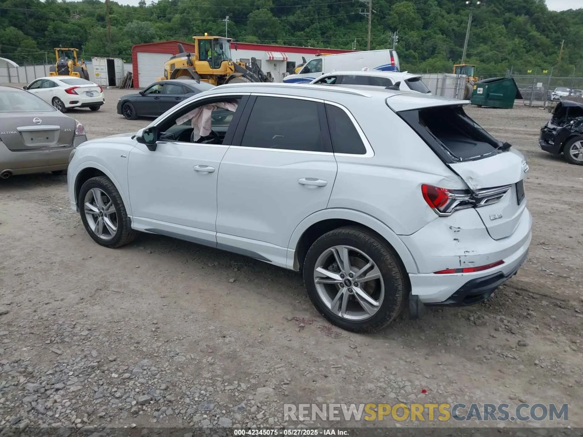 3 Photograph of a damaged car WA1EECF38N1031860 AUDI Q3 2022