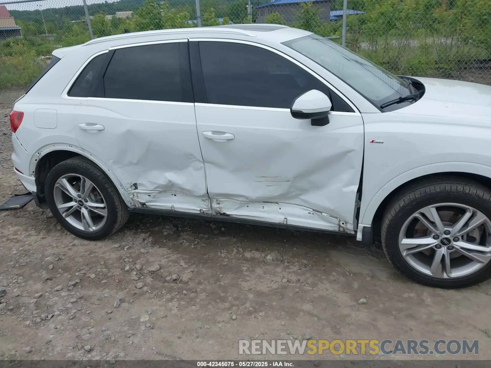 6 Photograph of a damaged car WA1EECF38N1031860 AUDI Q3 2022