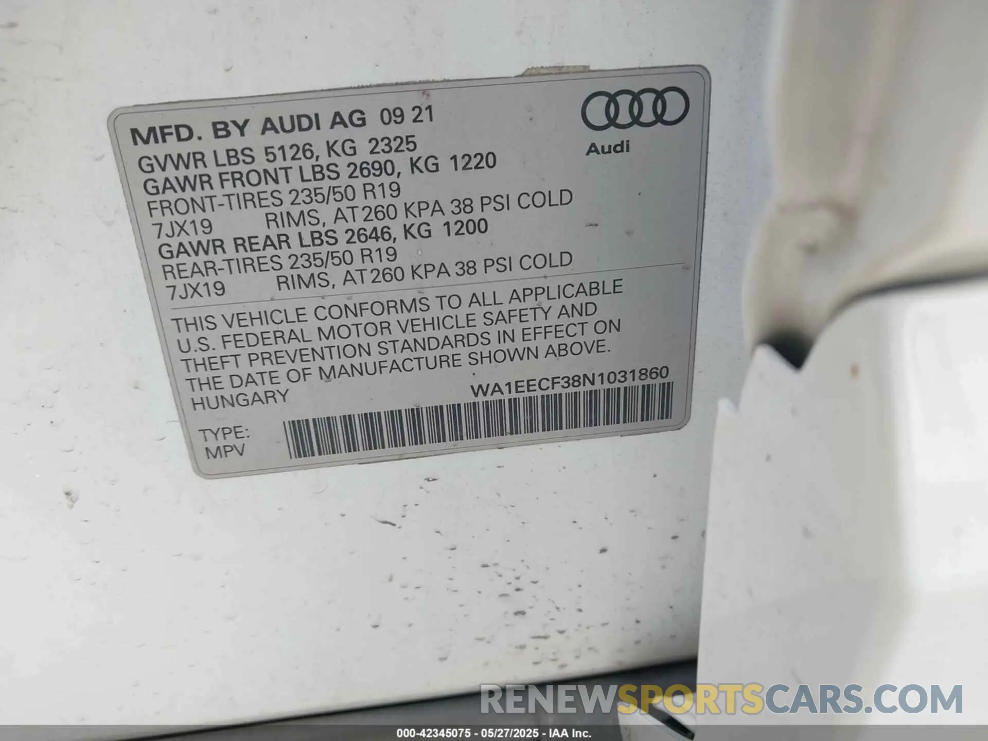 8 Photograph of a damaged car WA1EECF38N1031860 AUDI Q3 2022