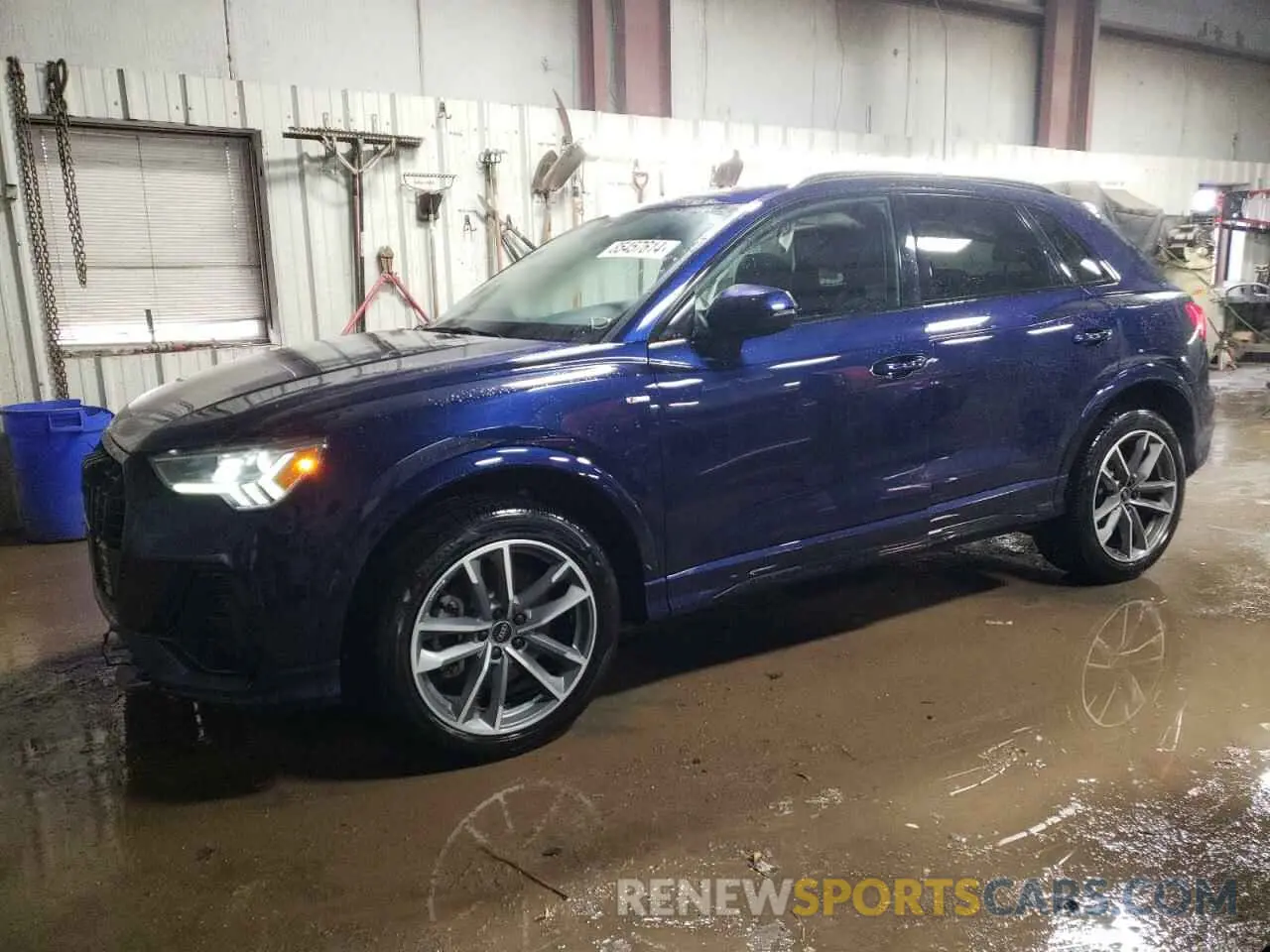 1 Photograph of a damaged car WA1EECF38N1037304 AUDI Q3 2022