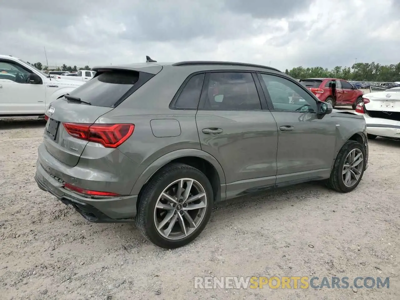 3 Photograph of a damaged car WA1EECF38N1051722 AUDI Q3 2022
