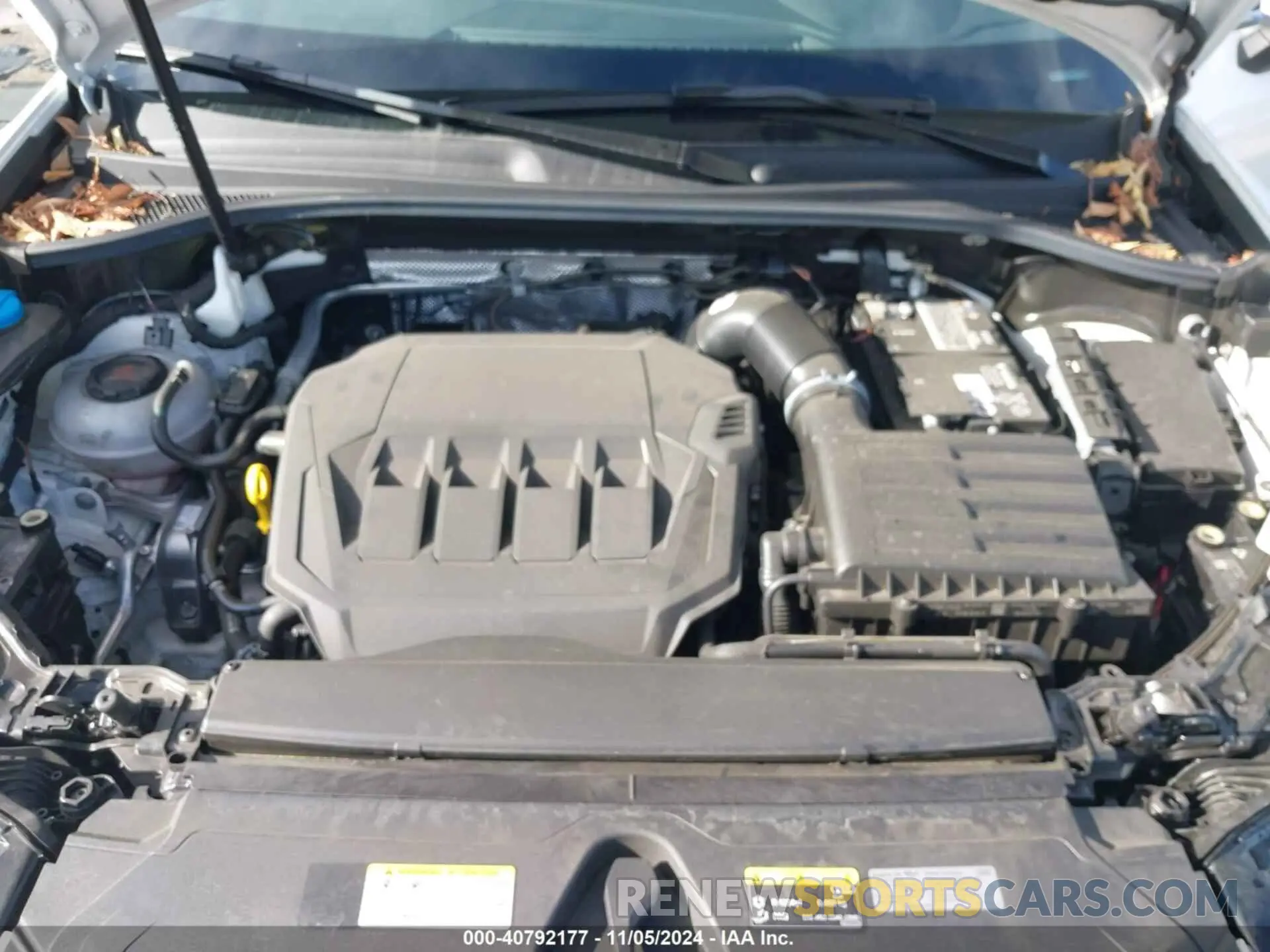 10 Photograph of a damaged car WA1EECF38N1102619 AUDI Q3 2022
