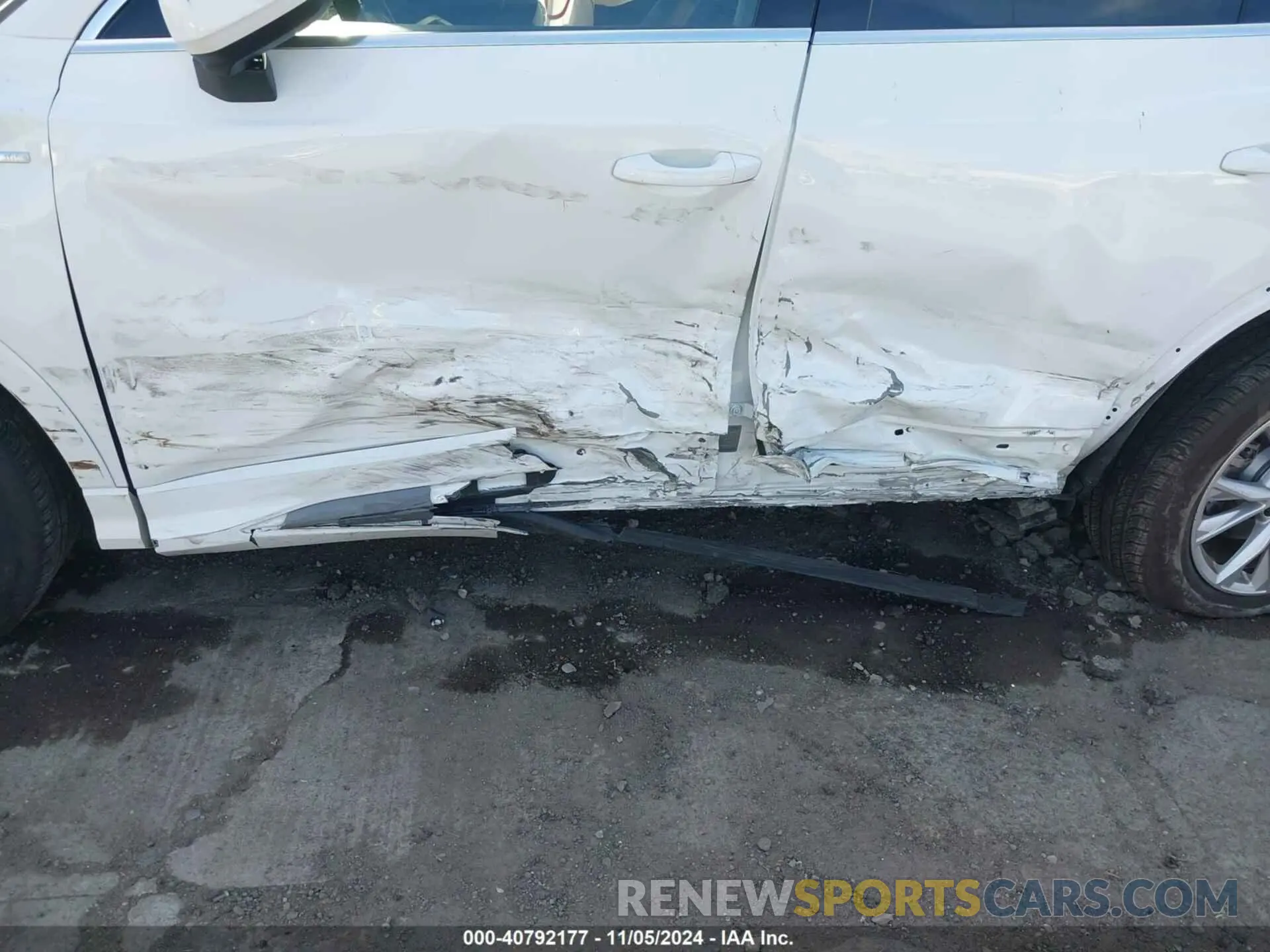6 Photograph of a damaged car WA1EECF38N1102619 AUDI Q3 2022