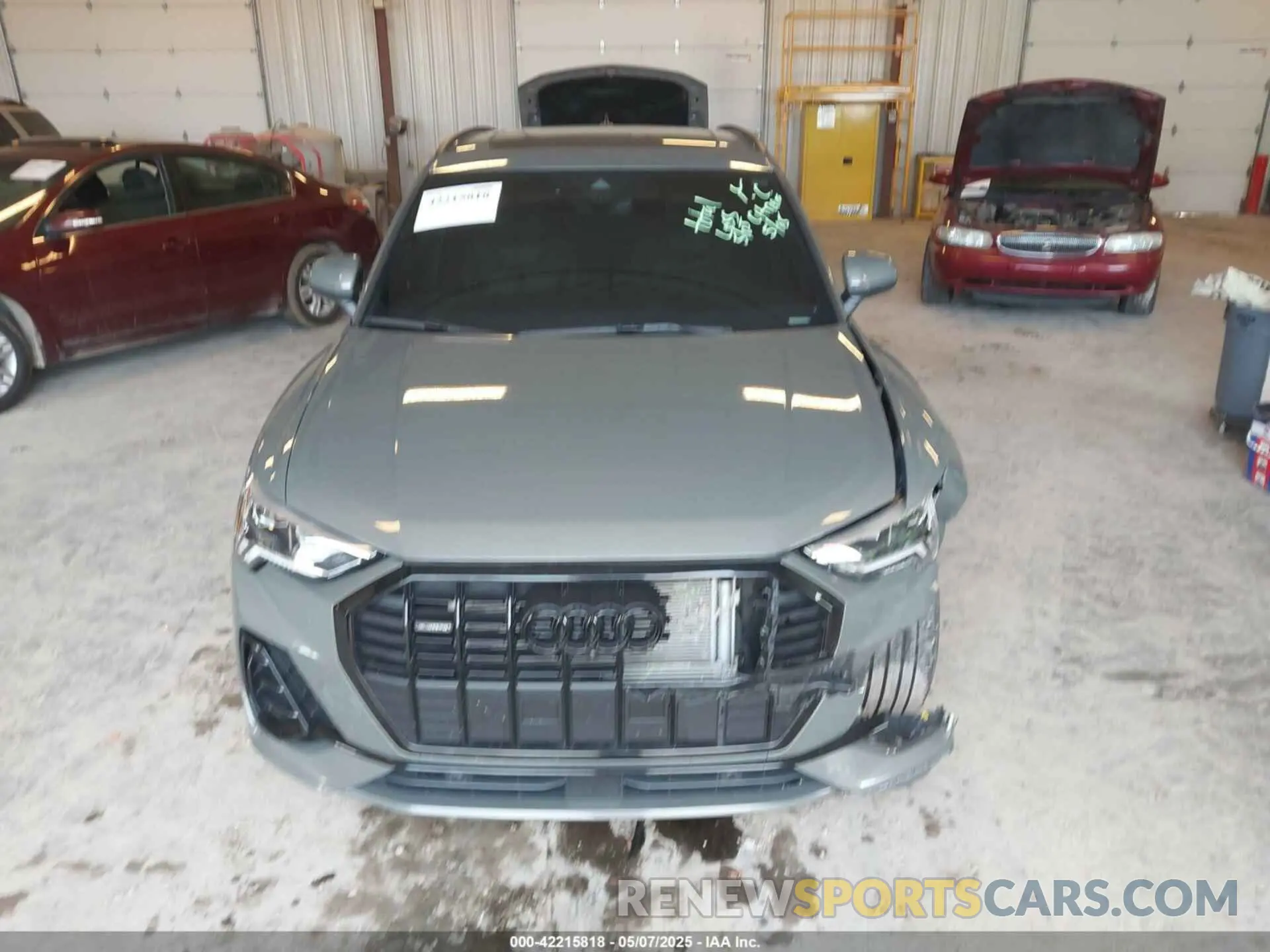12 Photograph of a damaged car WA1EECF38N1139153 AUDI Q3 2022