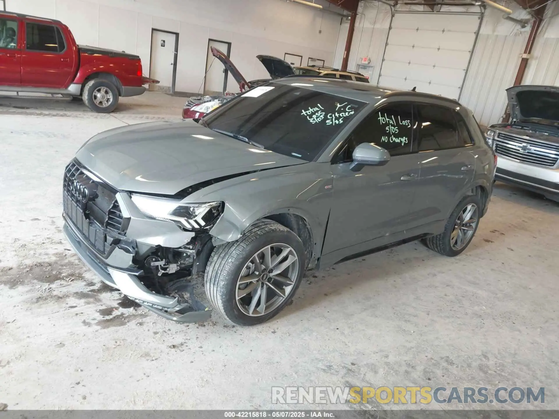 2 Photograph of a damaged car WA1EECF38N1139153 AUDI Q3 2022