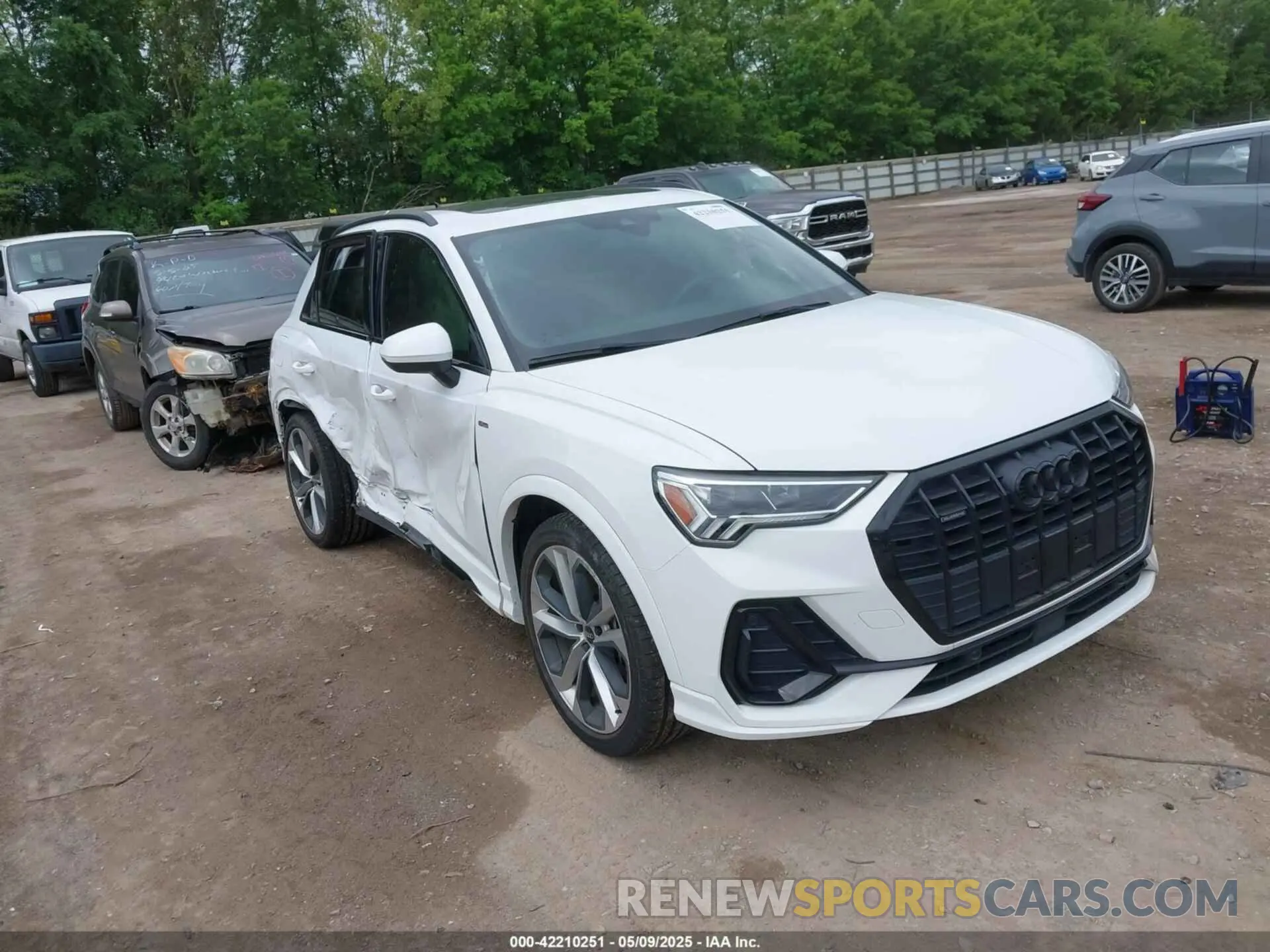 1 Photograph of a damaged car WA1EECF39N1025078 AUDI Q3 2022