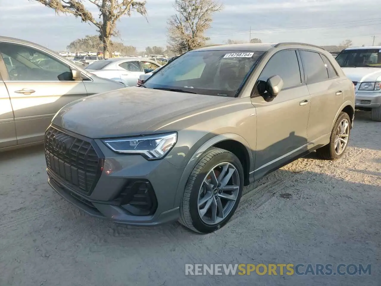1 Photograph of a damaged car WA1EECF39N1036744 AUDI Q3 2022