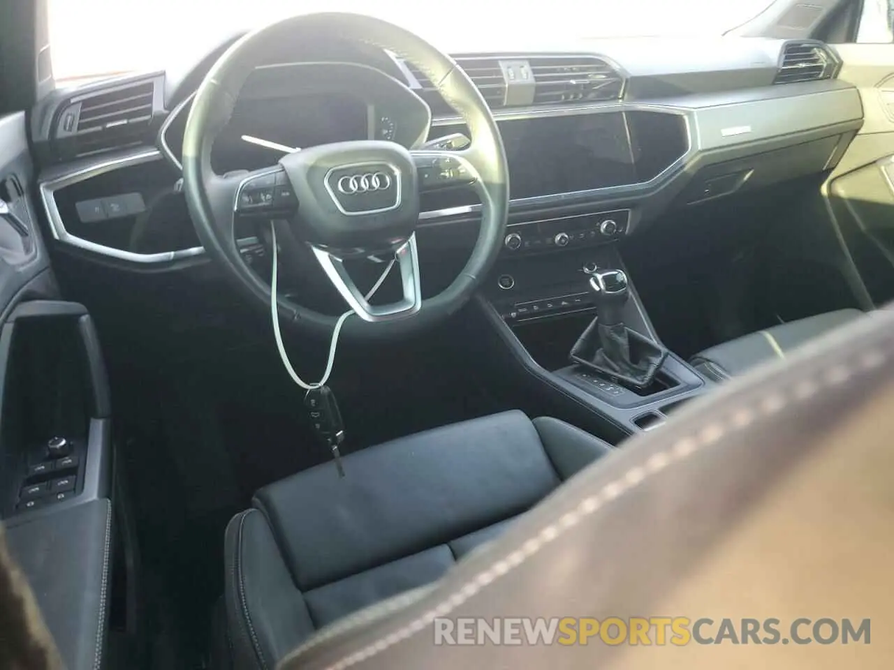8 Photograph of a damaged car WA1EECF39N1036744 AUDI Q3 2022