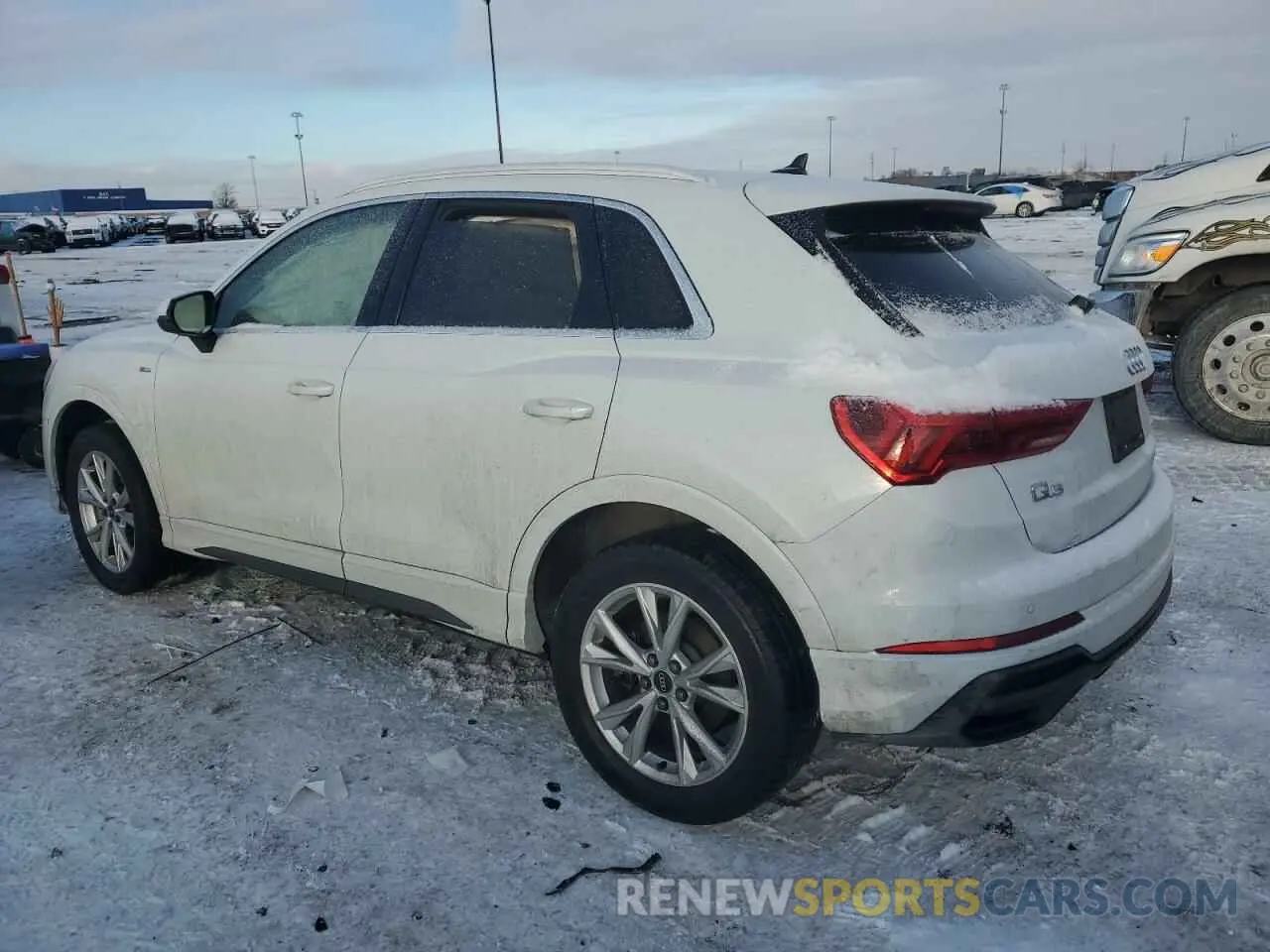 2 Photograph of a damaged car WA1EECF39N1090352 AUDI Q3 2022