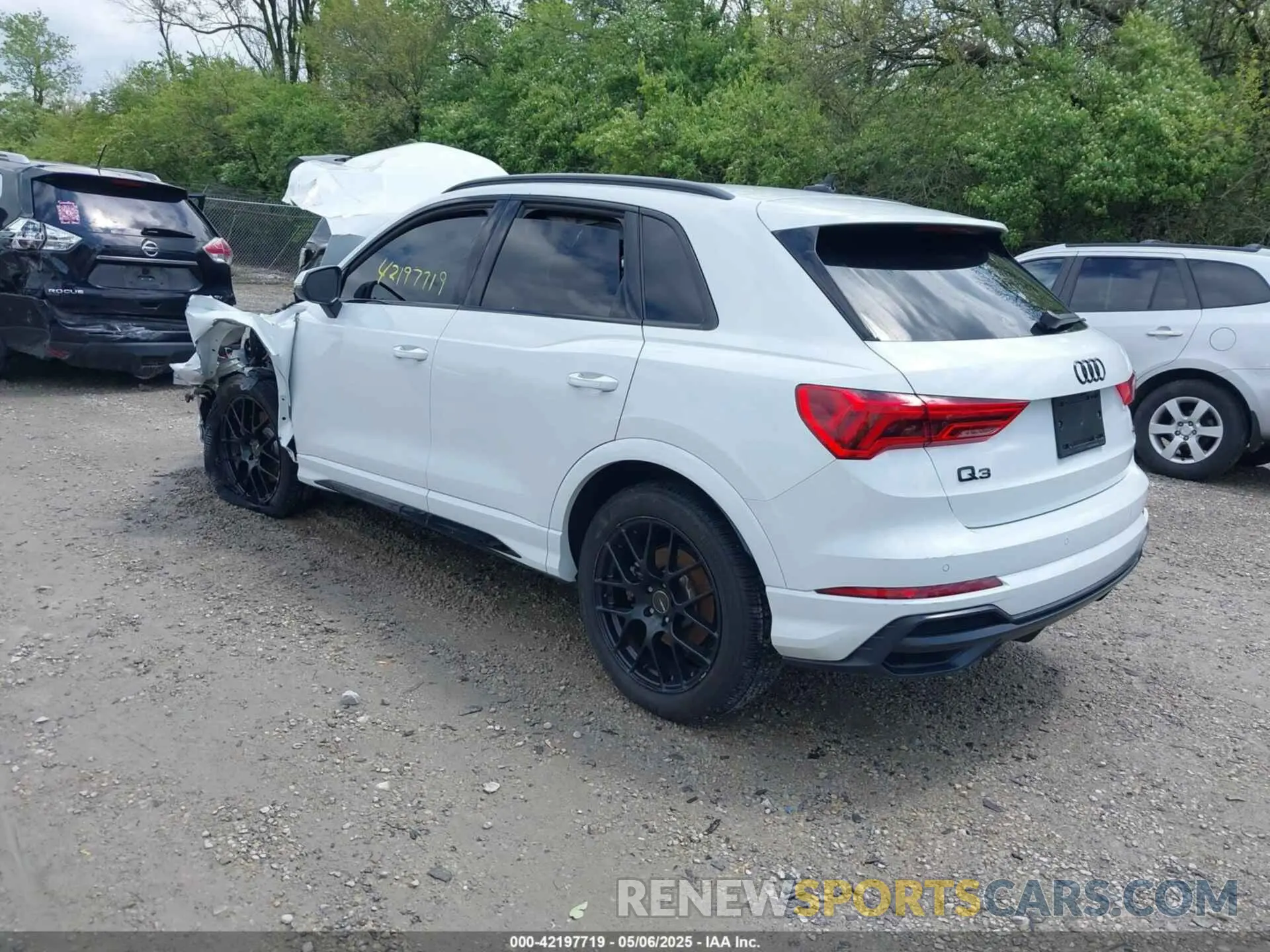 3 Photograph of a damaged car WA1EECF3XN1007804 AUDI Q3 2022