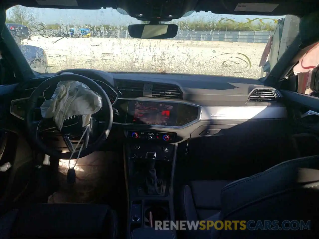 9 Photograph of a damaged car WA1EECF3XN1014879 AUDI Q3 2022