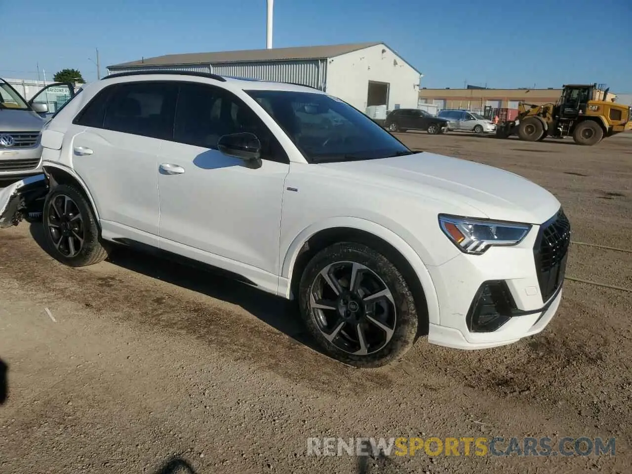 4 Photograph of a damaged car WA1EECF3XN1047381 AUDI Q3 2022