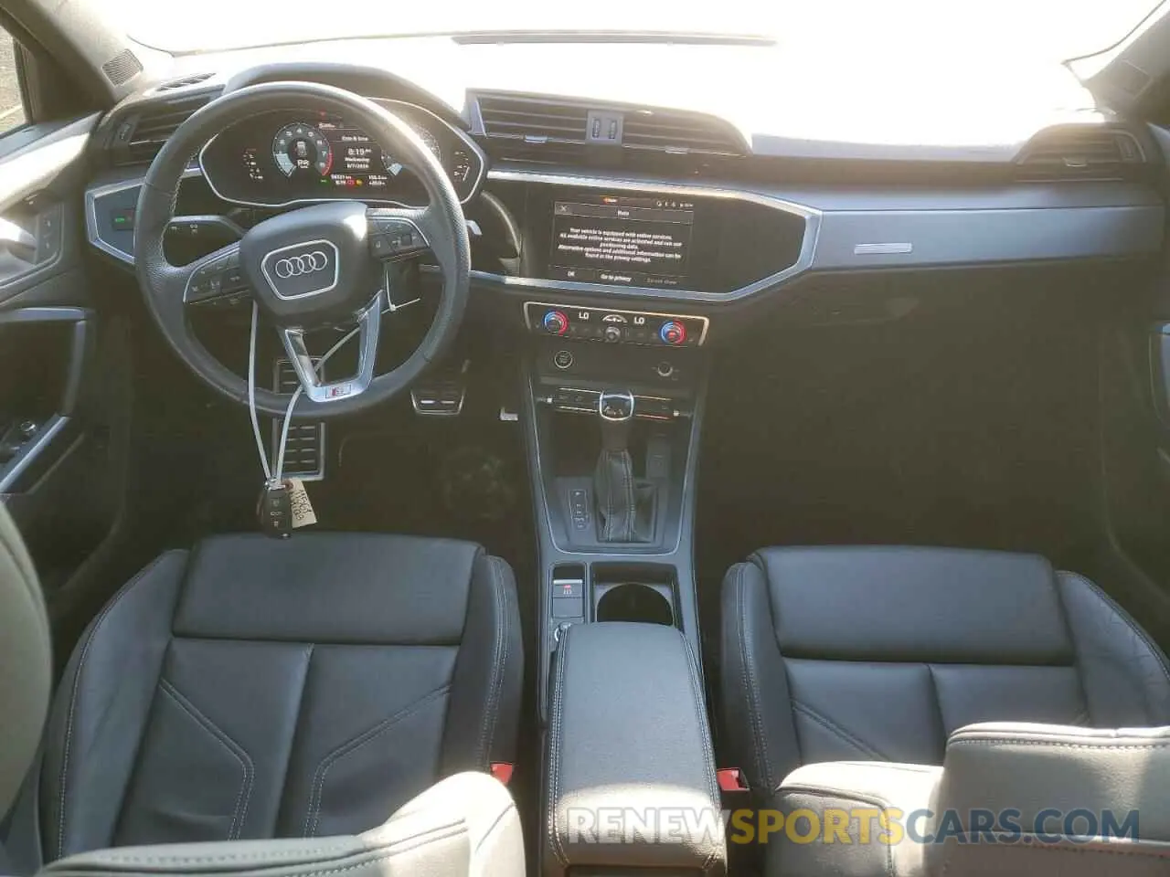 8 Photograph of a damaged car WA1EECF3XN1047381 AUDI Q3 2022