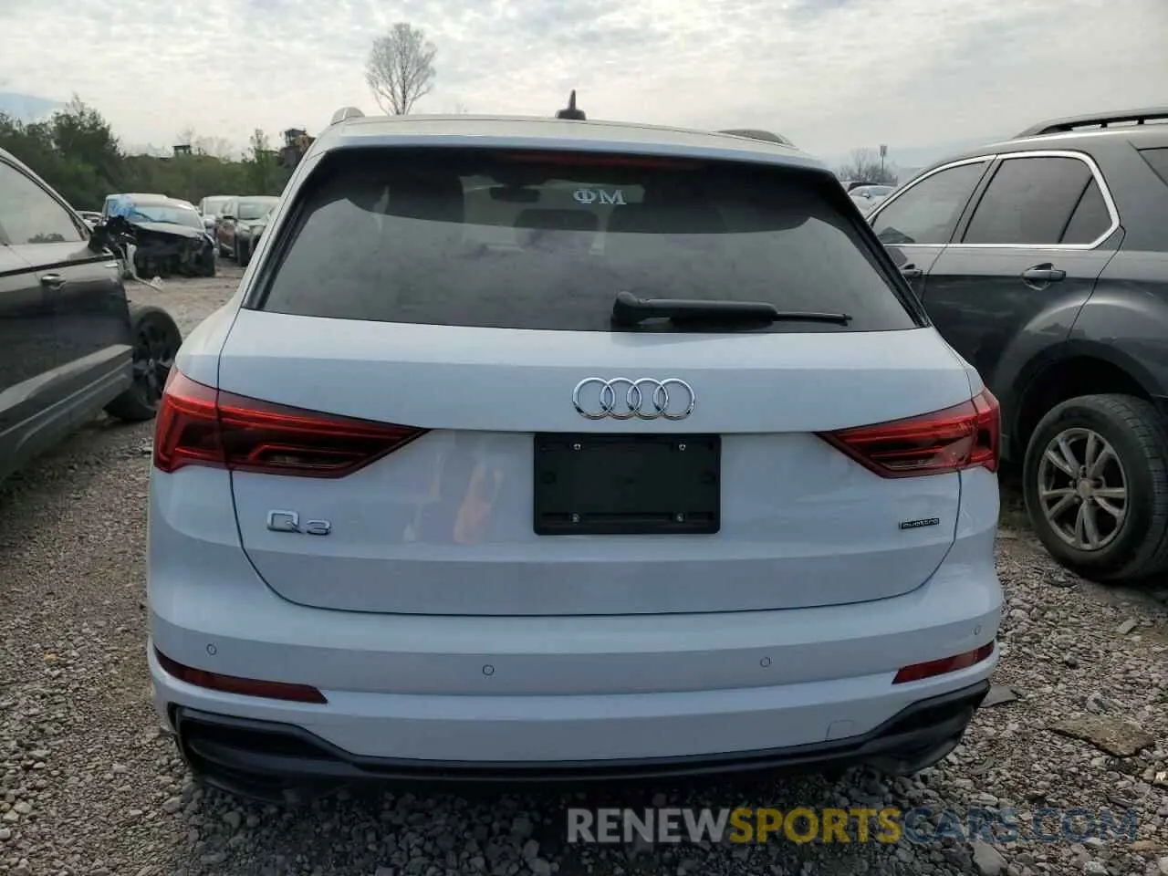 6 Photograph of a damaged car WA1EECF3XN1054167 AUDI Q3 2022
