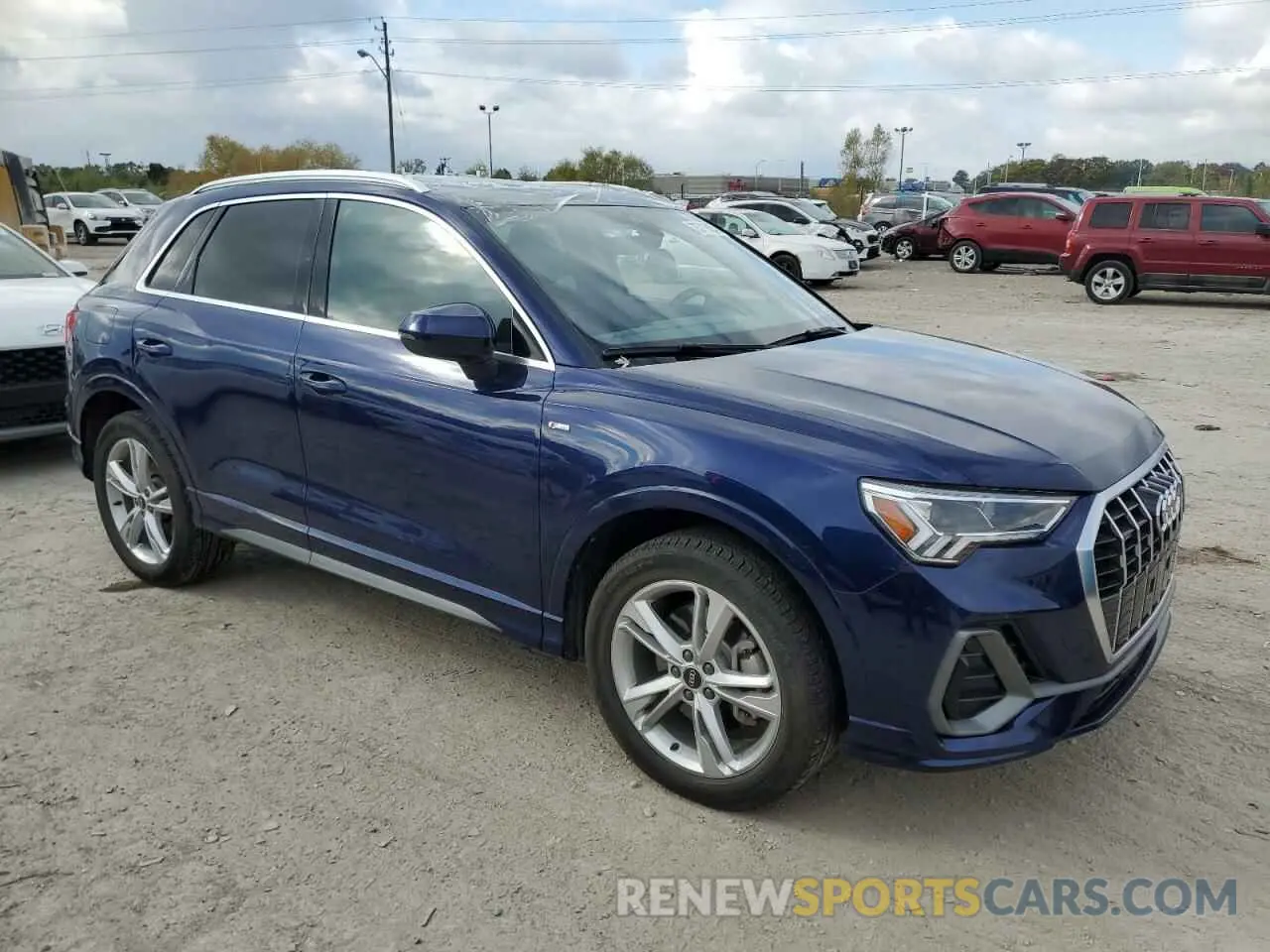 4 Photograph of a damaged car WA1EECF3XN1066917 AUDI Q3 2022