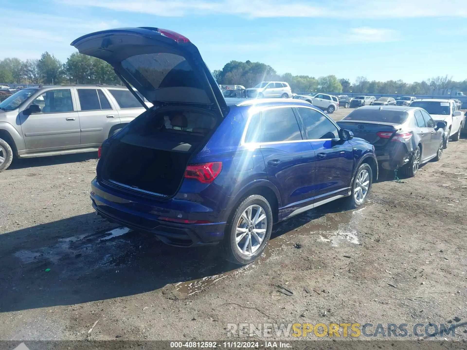4 Photograph of a damaged car WA1EECF3XN1092966 AUDI Q3 2022