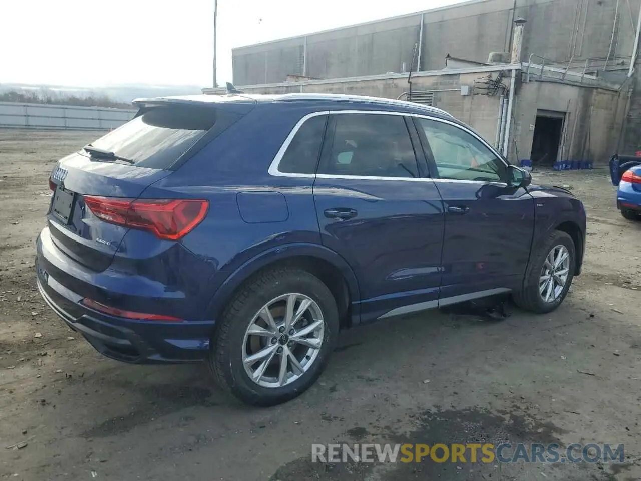 3 Photograph of a damaged car WA1EECF3XN1110074 AUDI Q3 2022