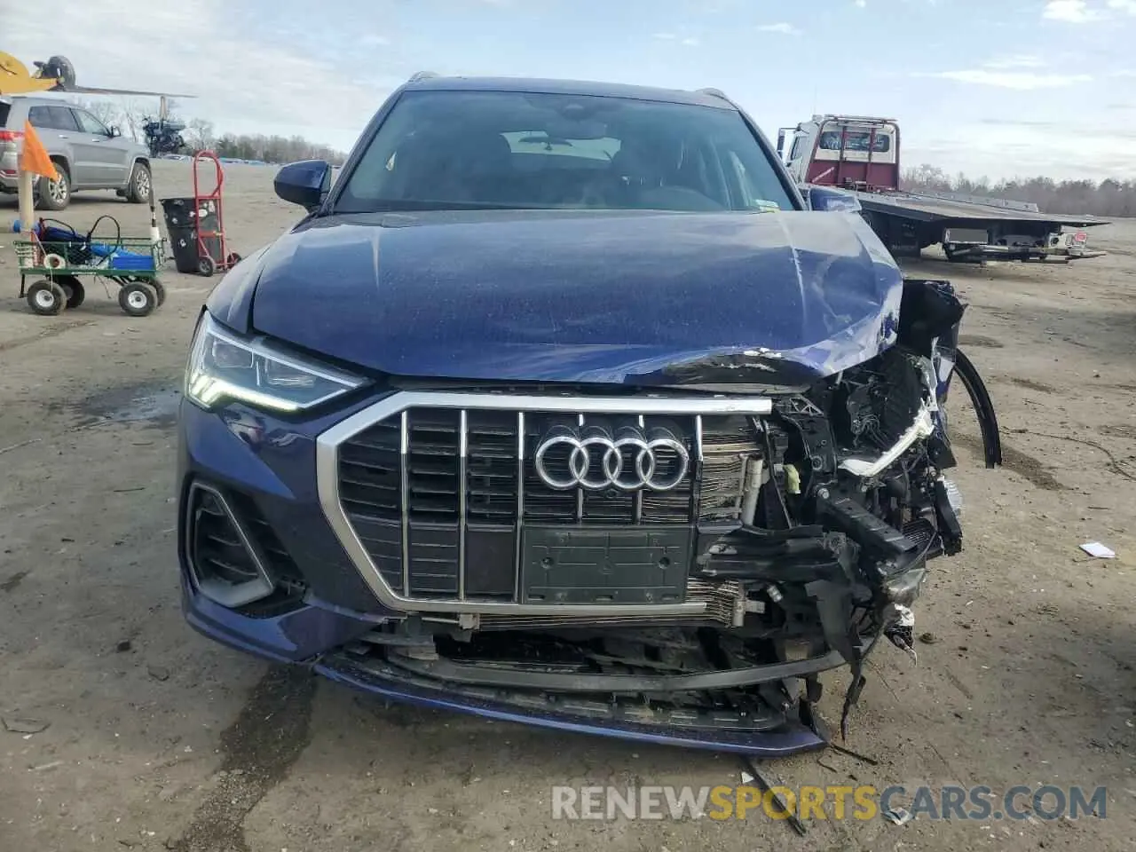 5 Photograph of a damaged car WA1EECF3XN1110074 AUDI Q3 2022
