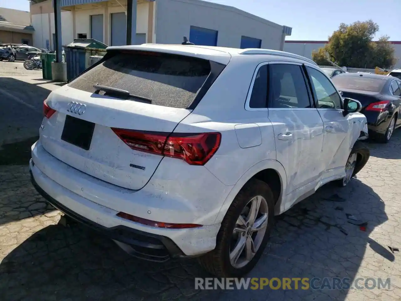 4 Photograph of a damaged car WA1EEDF34N1033465 AUDI Q3 2022