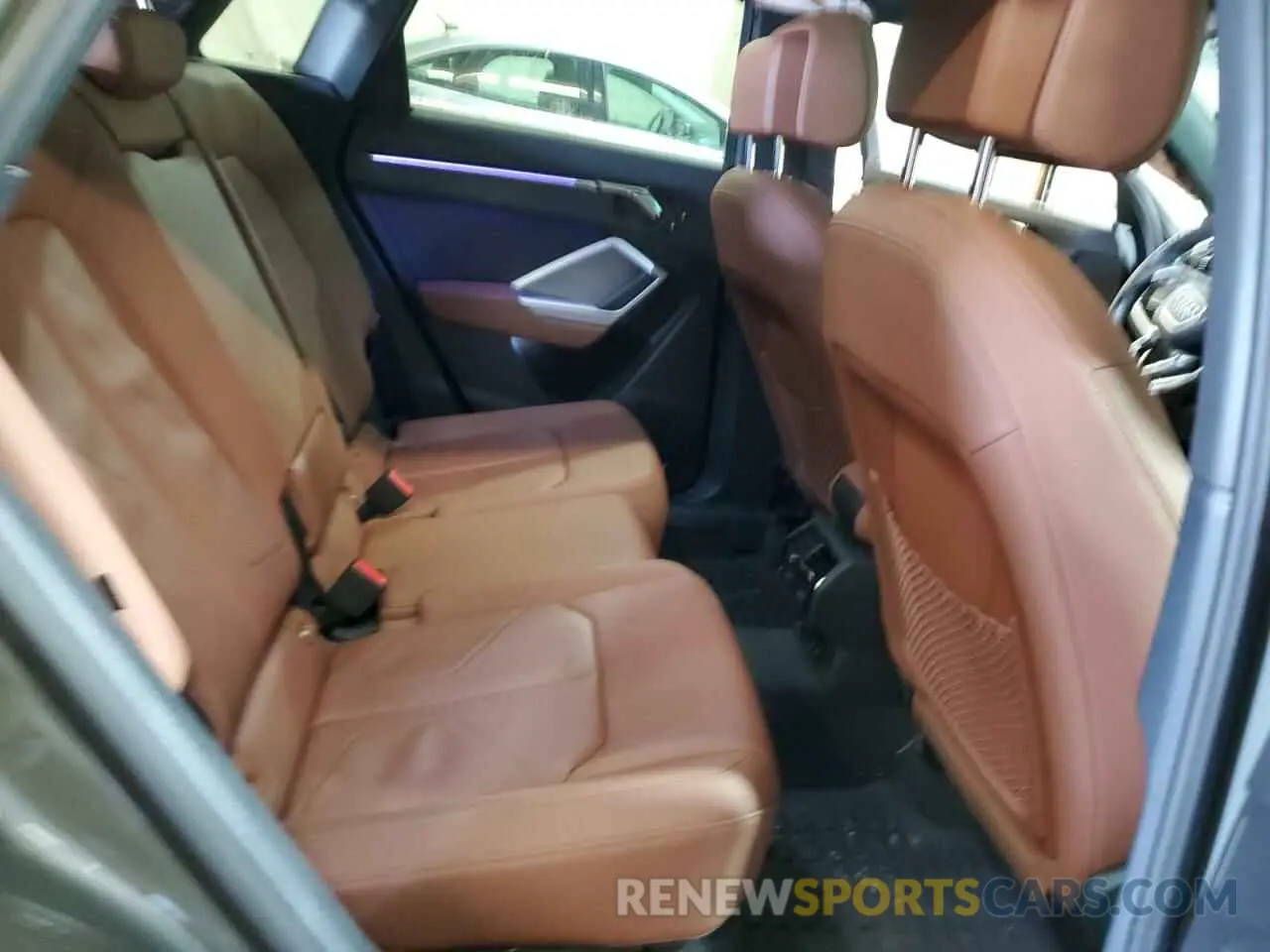 11 Photograph of a damaged car WA1EEDF37N1003974 AUDI Q3 2022