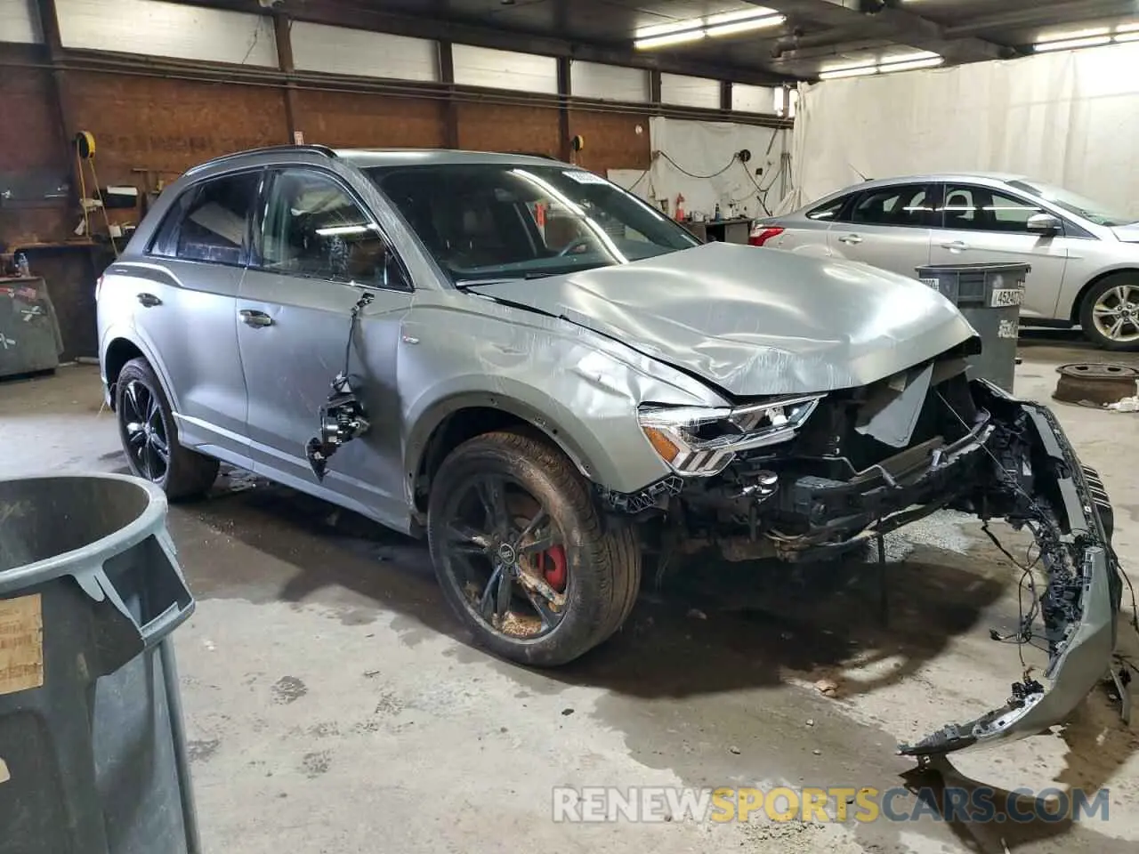 4 Photograph of a damaged car WA1EEDF37N1003974 AUDI Q3 2022