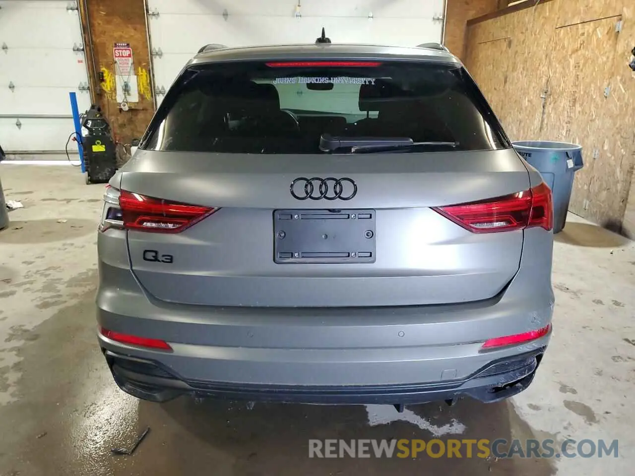 6 Photograph of a damaged car WA1EEDF37N1003974 AUDI Q3 2022