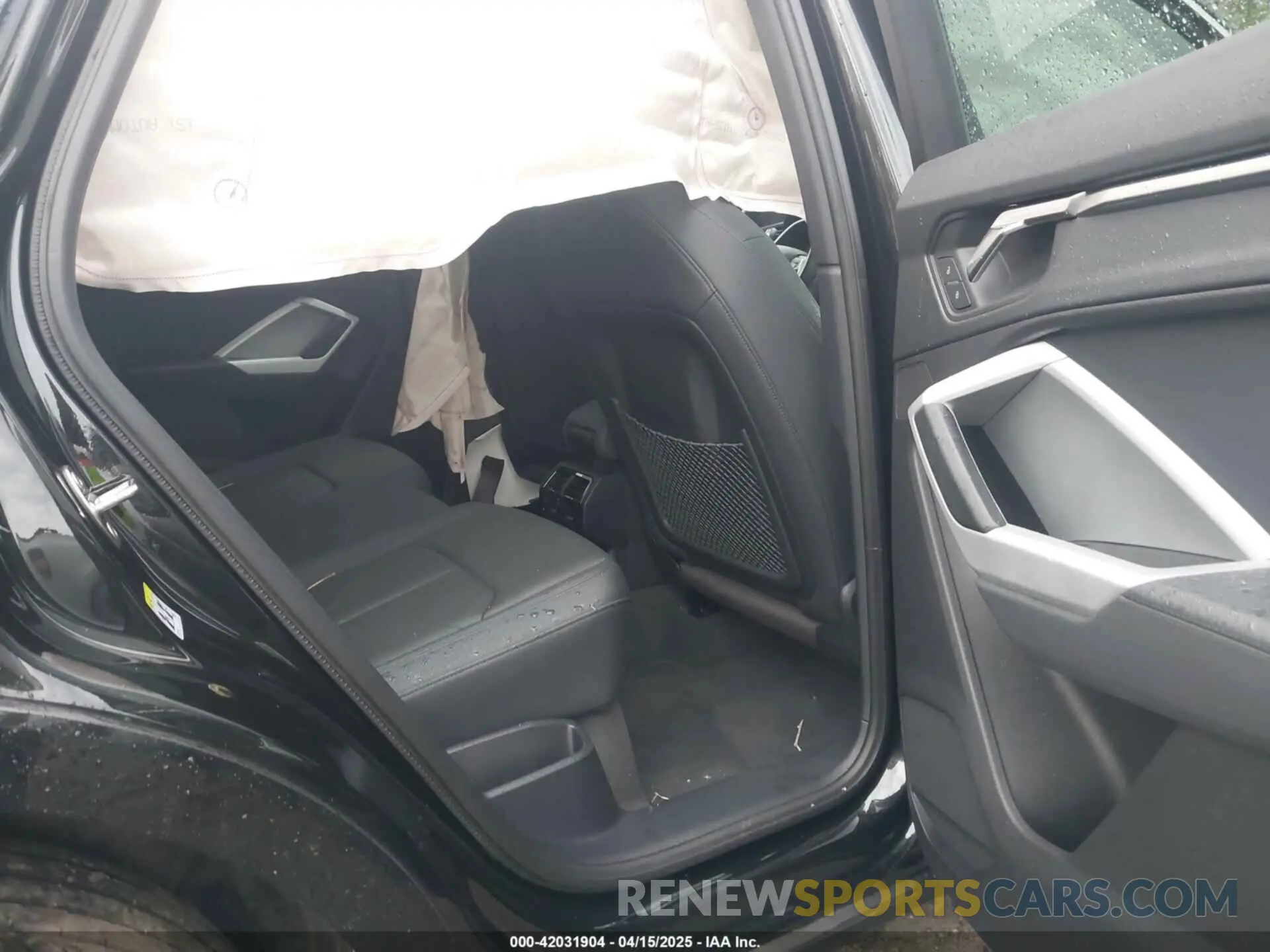 8 Photograph of a damaged car WA1DECF30P1032998 AUDI Q3 2023