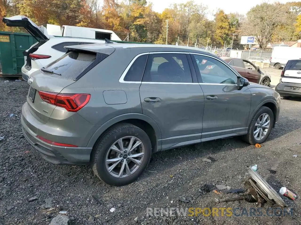 3 Photograph of a damaged car WA1DECF30P1049980 AUDI Q3 2023