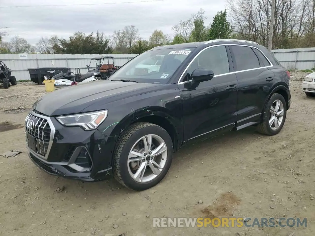 1 Photograph of a damaged car WA1DECF32P1031268 AUDI Q3 2023