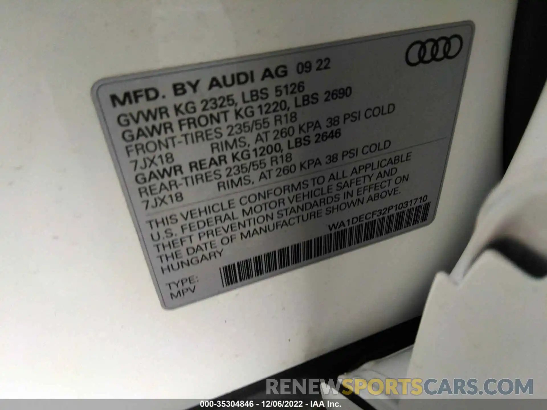 9 Photograph of a damaged car WA1DECF32P1031710 AUDI Q3 2023