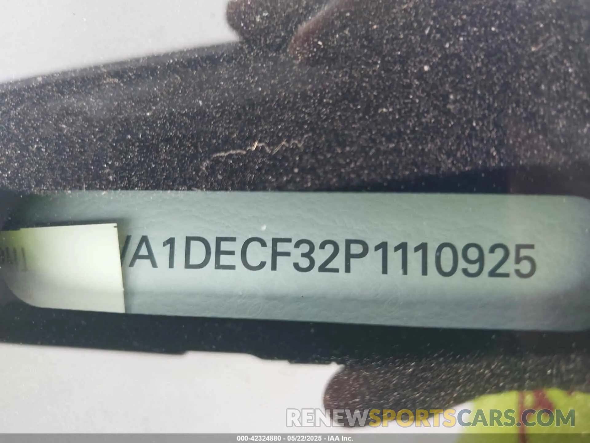 9 Photograph of a damaged car WA1DECF32P1110925 AUDI Q3 2023