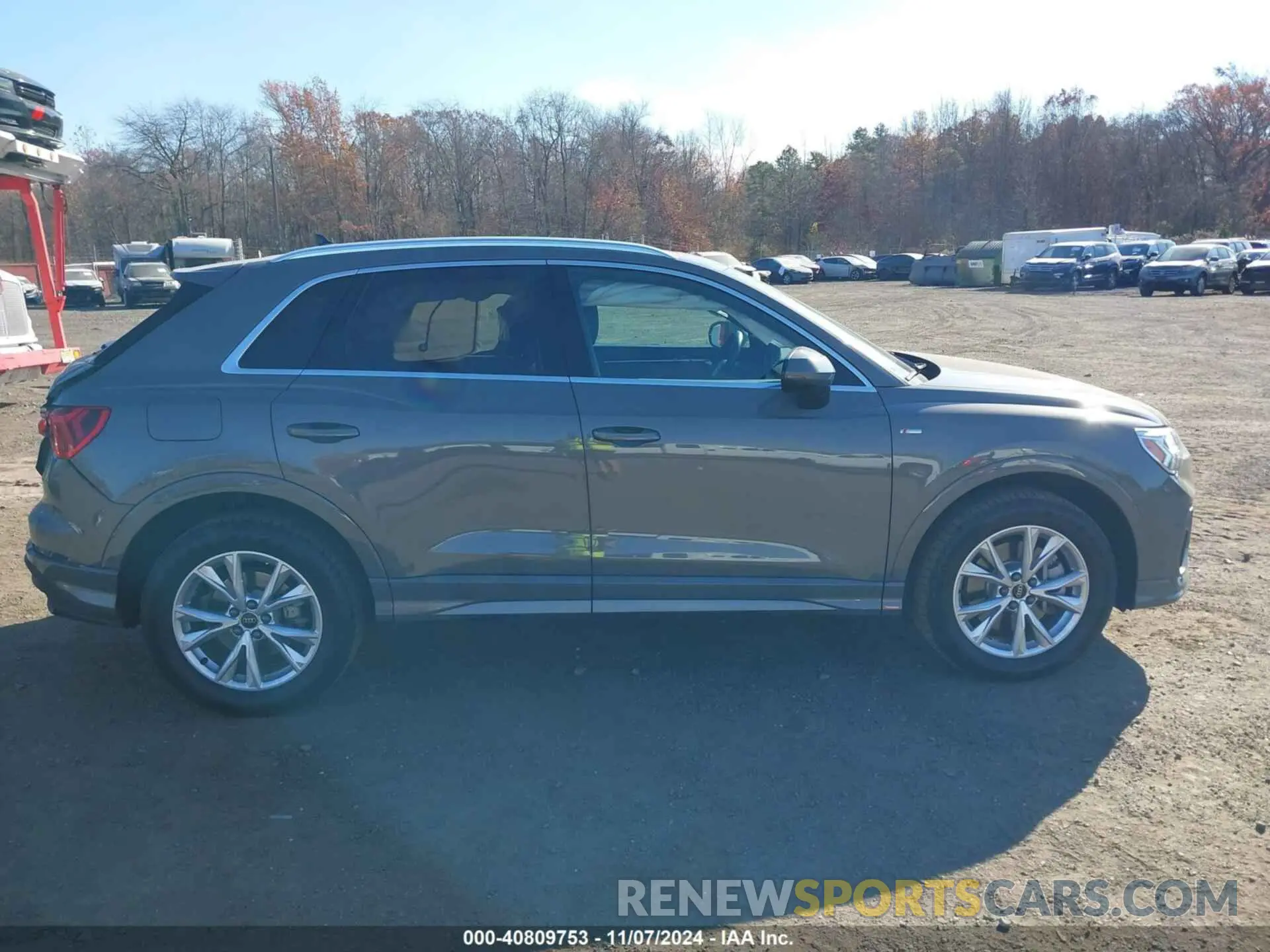 13 Photograph of a damaged car WA1DECF32P1114487 AUDI Q3 2023