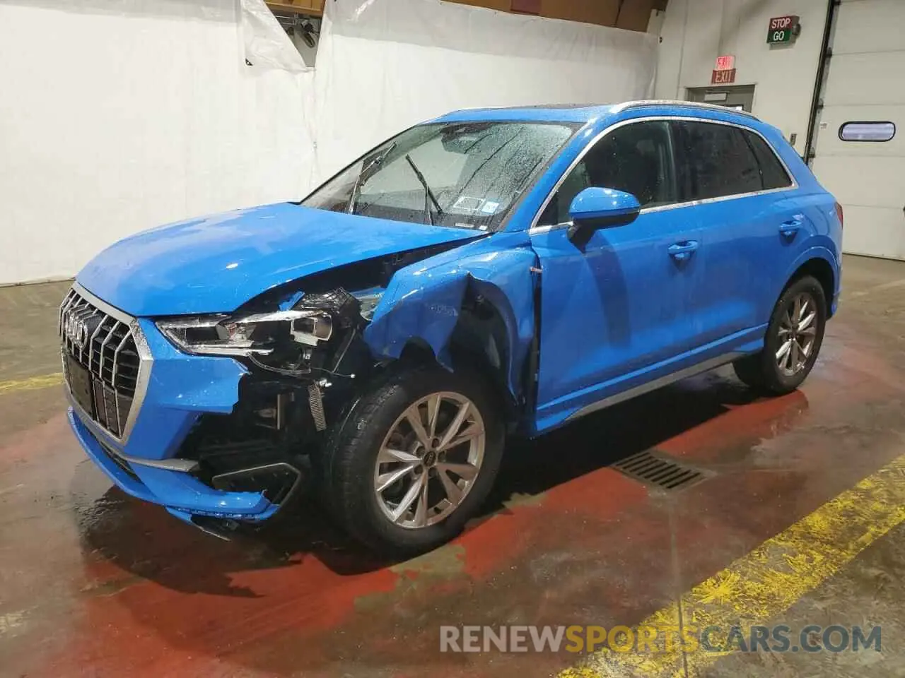 1 Photograph of a damaged car WA1DECF33P1105913 AUDI Q3 2023