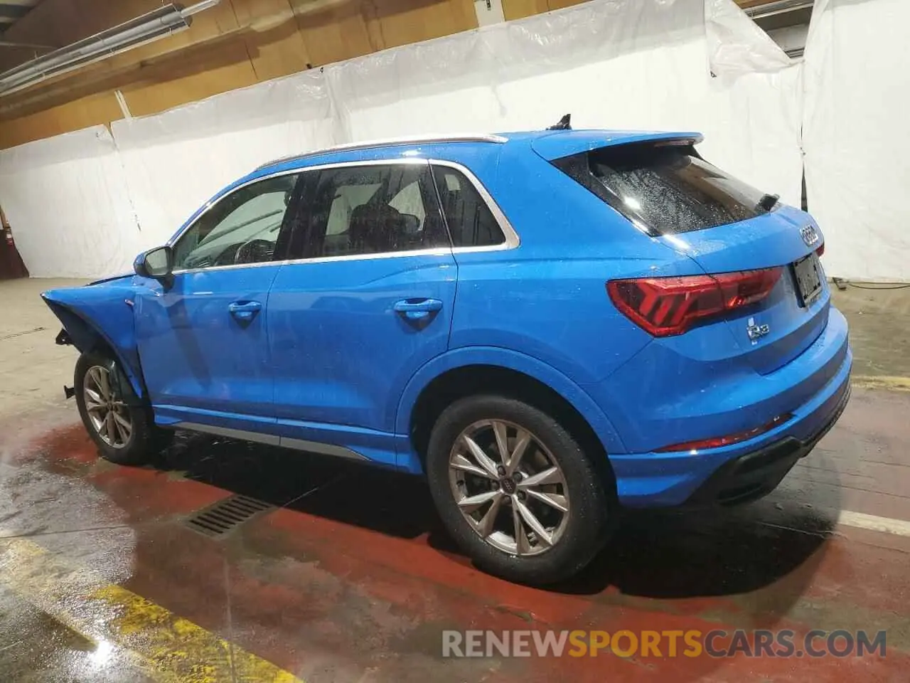 2 Photograph of a damaged car WA1DECF33P1105913 AUDI Q3 2023