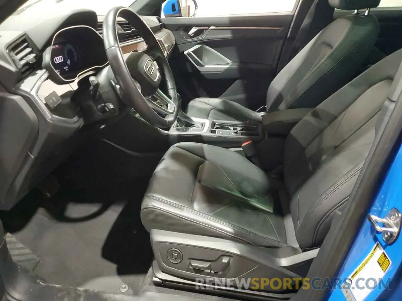 7 Photograph of a damaged car WA1DECF33P1105913 AUDI Q3 2023