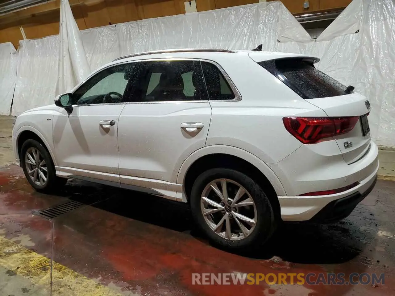 2 Photograph of a damaged car WA1DECF33P1107239 AUDI Q3 2023
