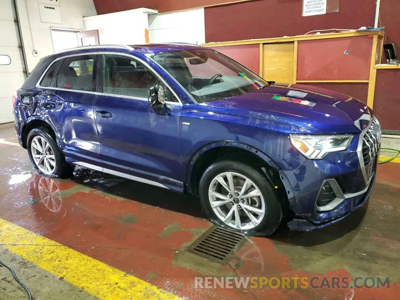 4 Photograph of a damaged car WA1DECF33P1129046 AUDI Q3 2023