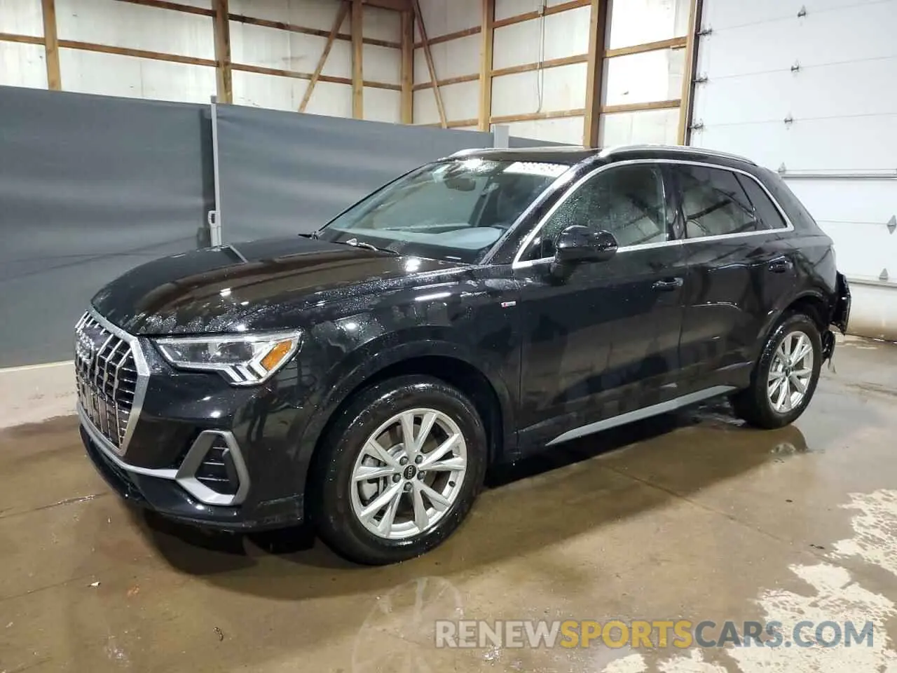 1 Photograph of a damaged car WA1DECF33P1137079 AUDI Q3 2023