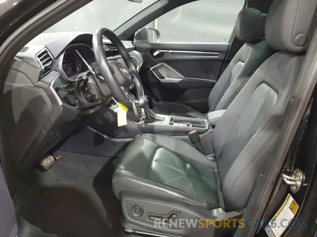 7 Photograph of a damaged car WA1DECF33P1137079 AUDI Q3 2023