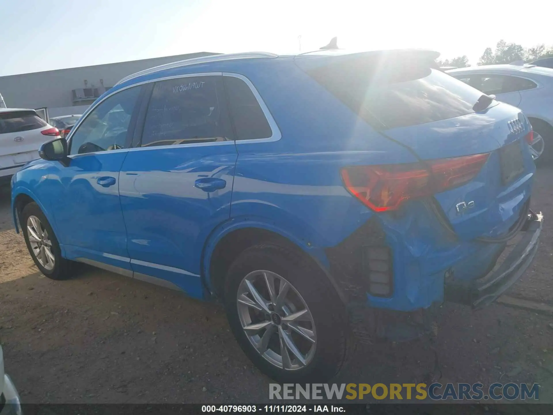 15 Photograph of a damaged car WA1DECF34P1049142 AUDI Q3 2023