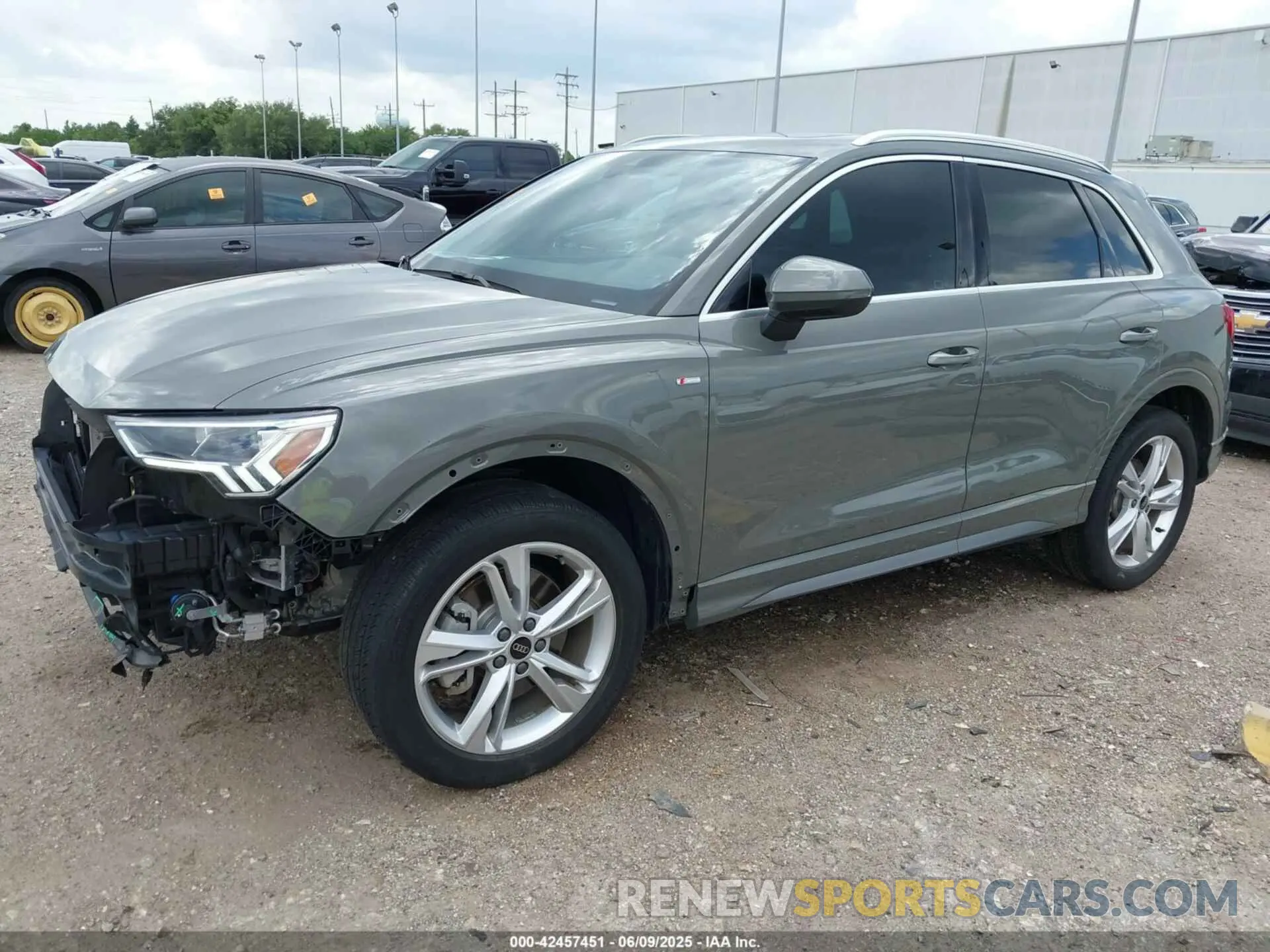 2 Photograph of a damaged car WA1DECF34P1104737 AUDI Q3 2023