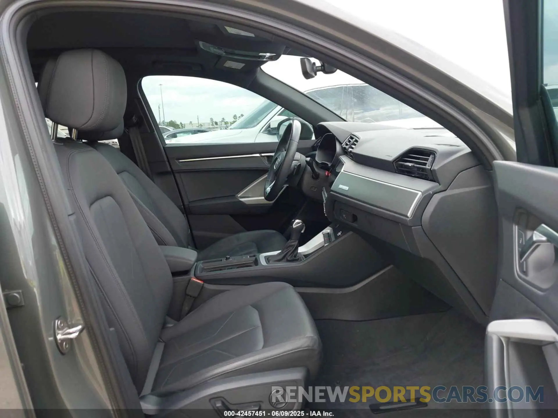 5 Photograph of a damaged car WA1DECF34P1104737 AUDI Q3 2023
