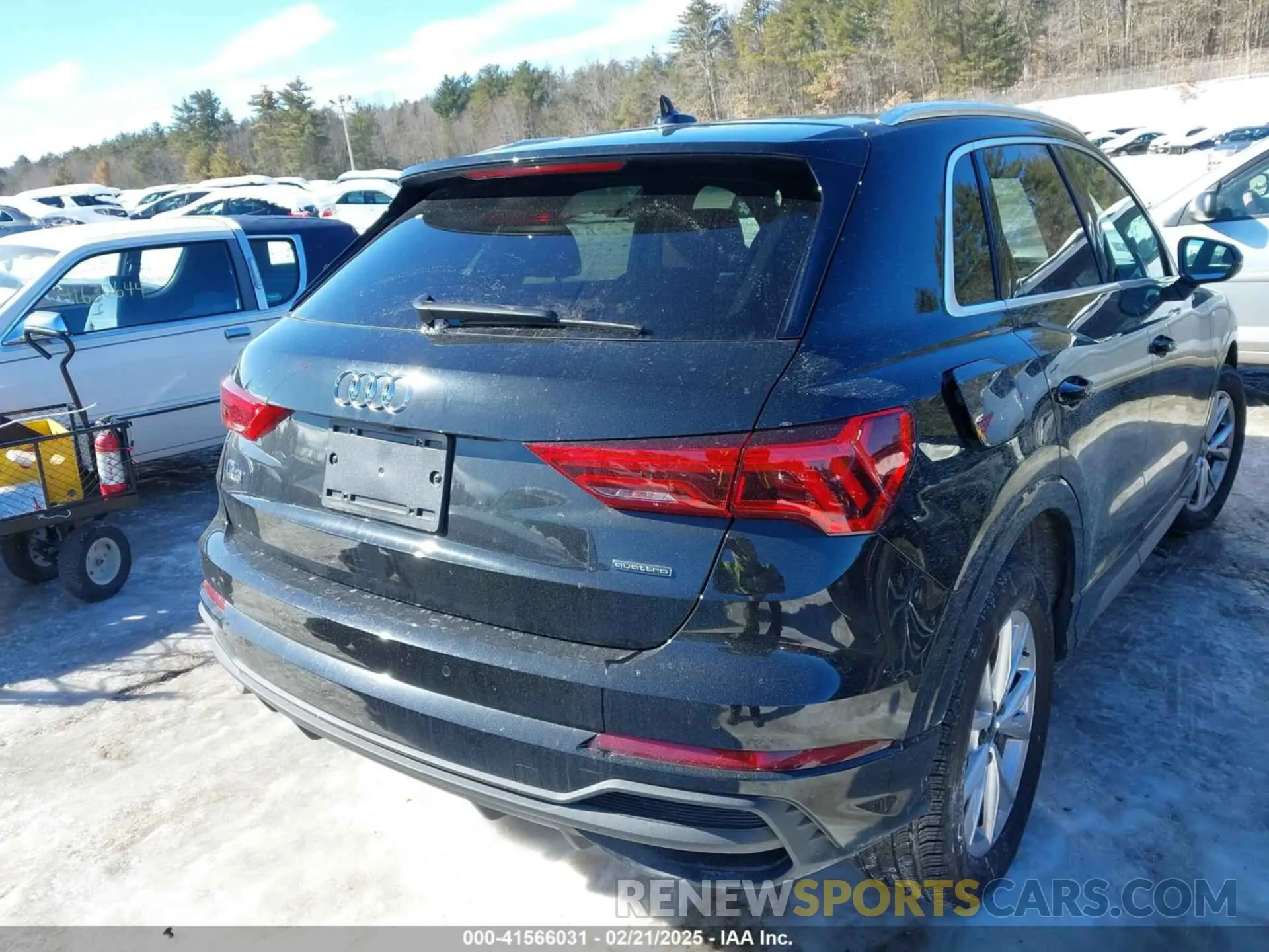 16 Photograph of a damaged car WA1DECF34P1143148 AUDI Q3 2023