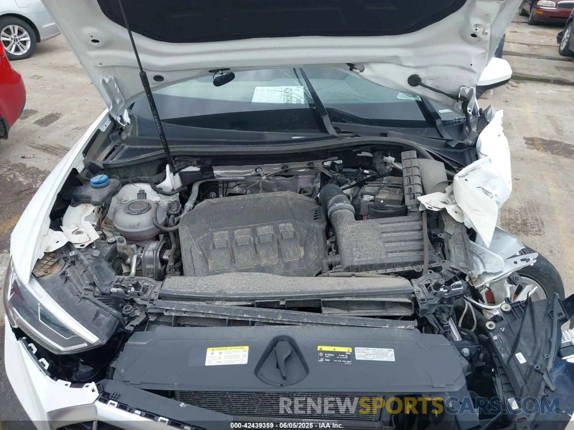 10 Photograph of a damaged car WA1DECF35P1093442 AUDI Q3 2023