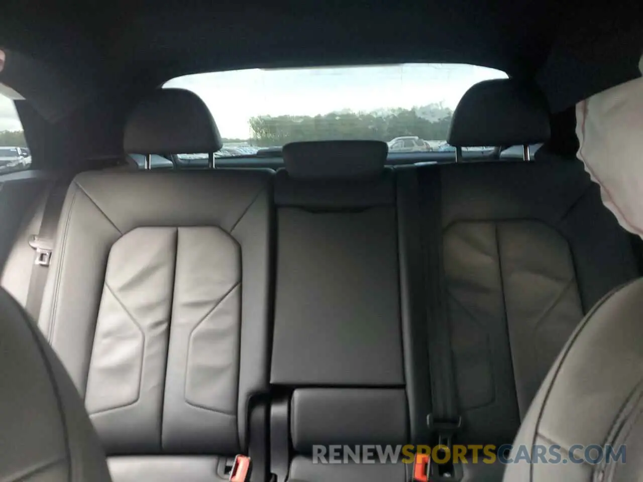 10 Photograph of a damaged car WA1DECF35P1094199 AUDI Q3 2023