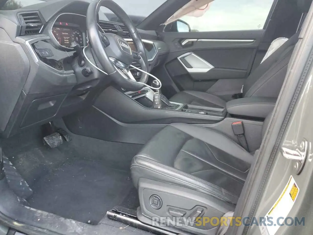 7 Photograph of a damaged car WA1DECF35P1094199 AUDI Q3 2023
