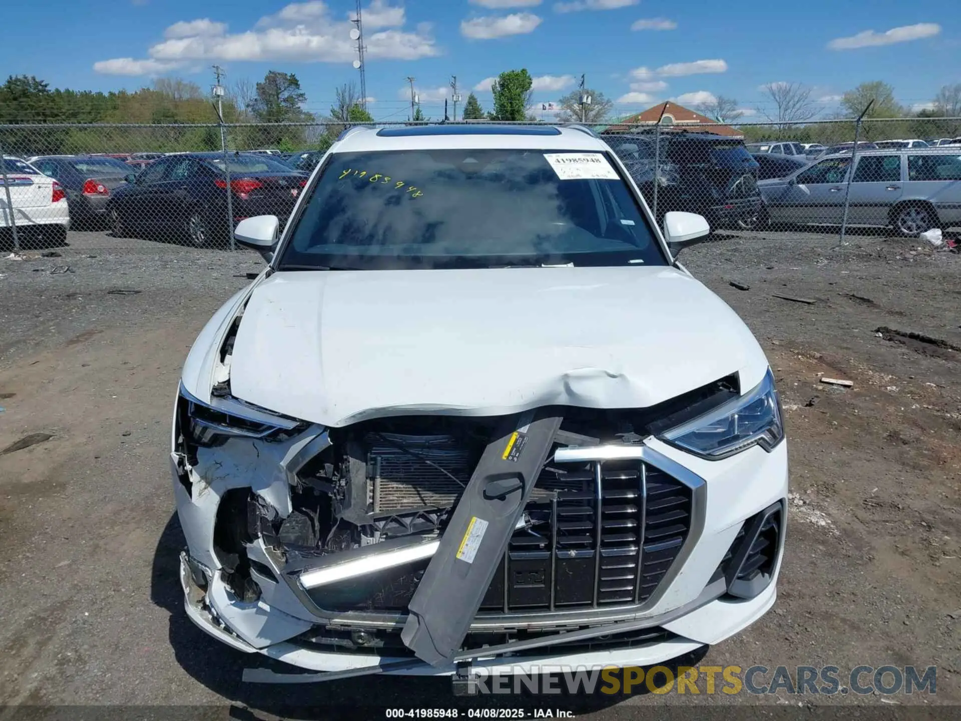 12 Photograph of a damaged car WA1DECF35P1132966 AUDI Q3 2023