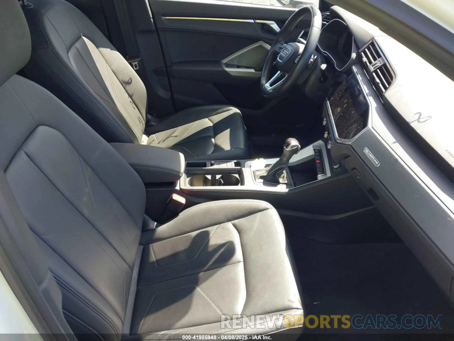 5 Photograph of a damaged car WA1DECF35P1132966 AUDI Q3 2023