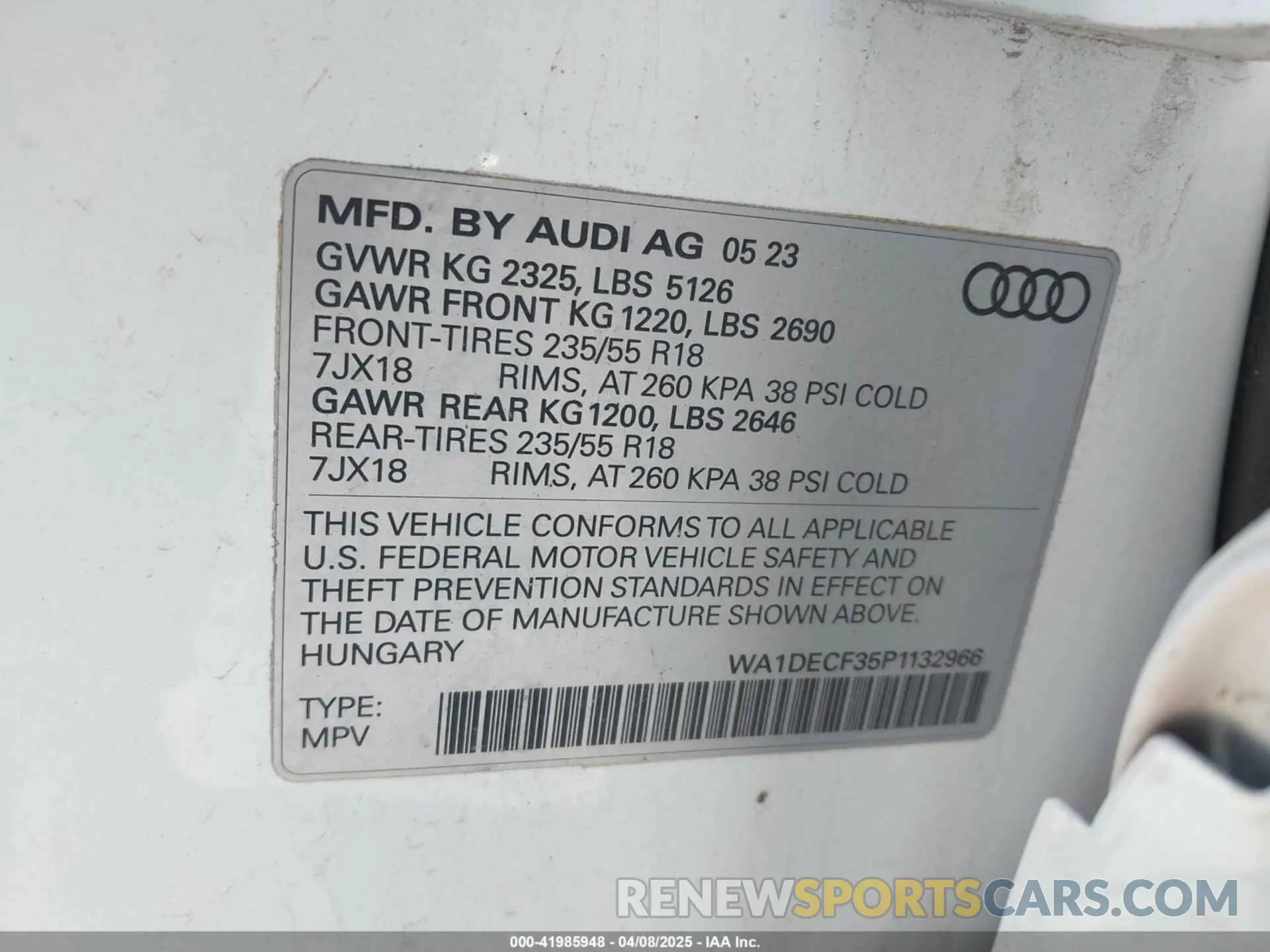 9 Photograph of a damaged car WA1DECF35P1132966 AUDI Q3 2023
