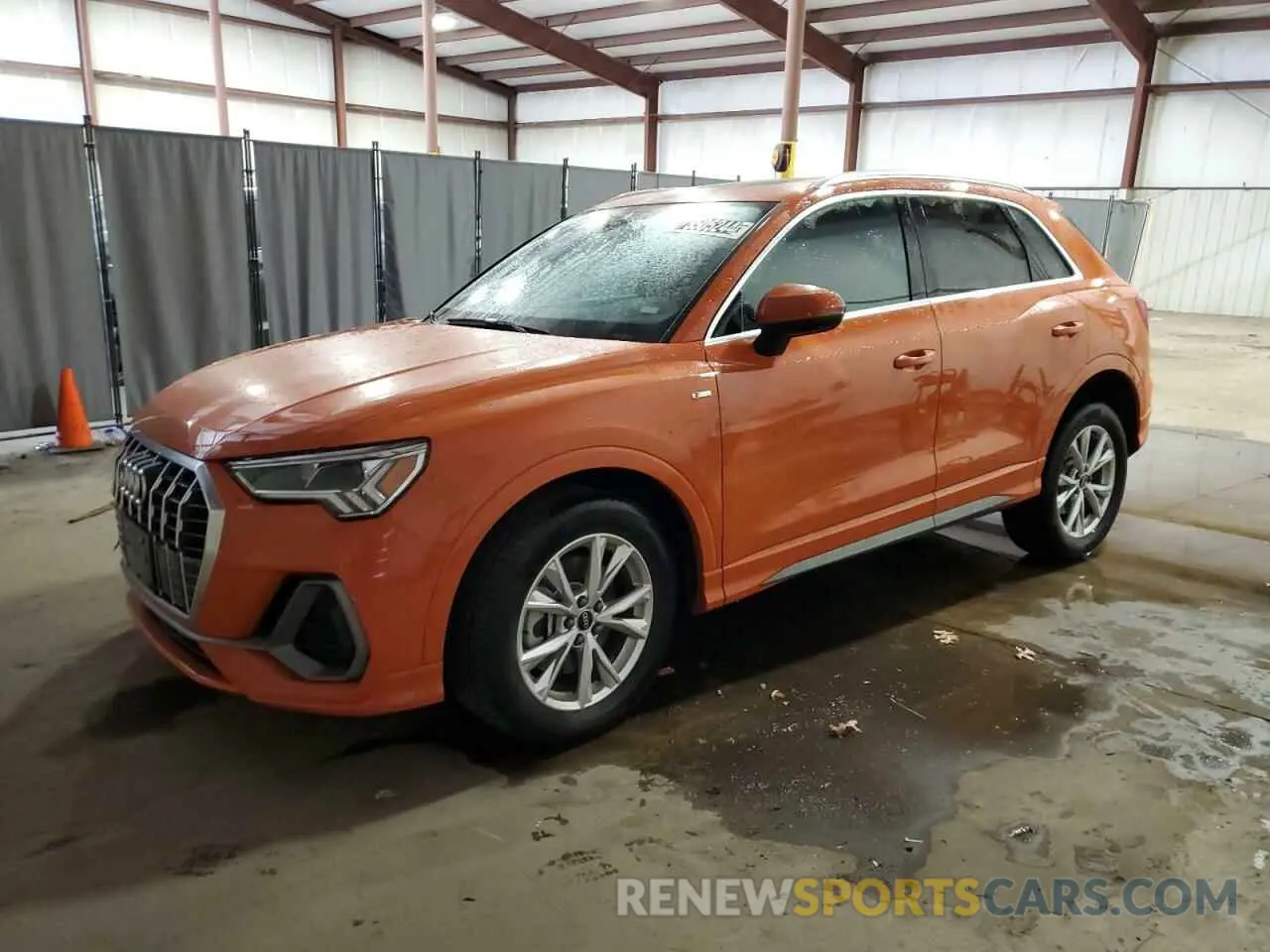 1 Photograph of a damaged car WA1DECF36P1128036 AUDI Q3 2023